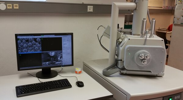 Microscope électronique FEI Quanta de la société CRB Analyse Service GmbH | © CRB Analyse Service GmbH